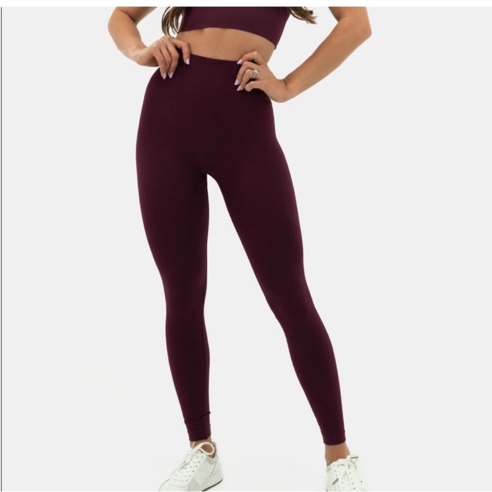 Balance Athletica Quartz Leggings Amethyst‎ Size M